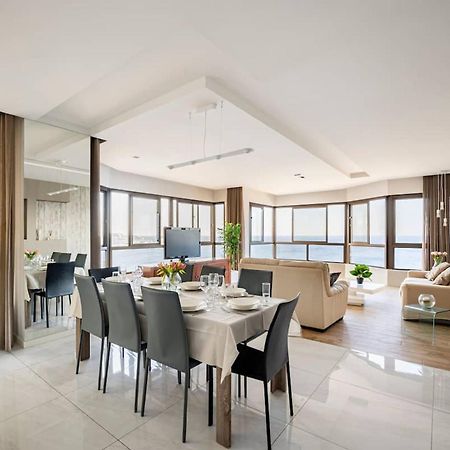 Sea View Luxury Haven Living & 3Bedrooms Seafront Слима Екстериор снимка