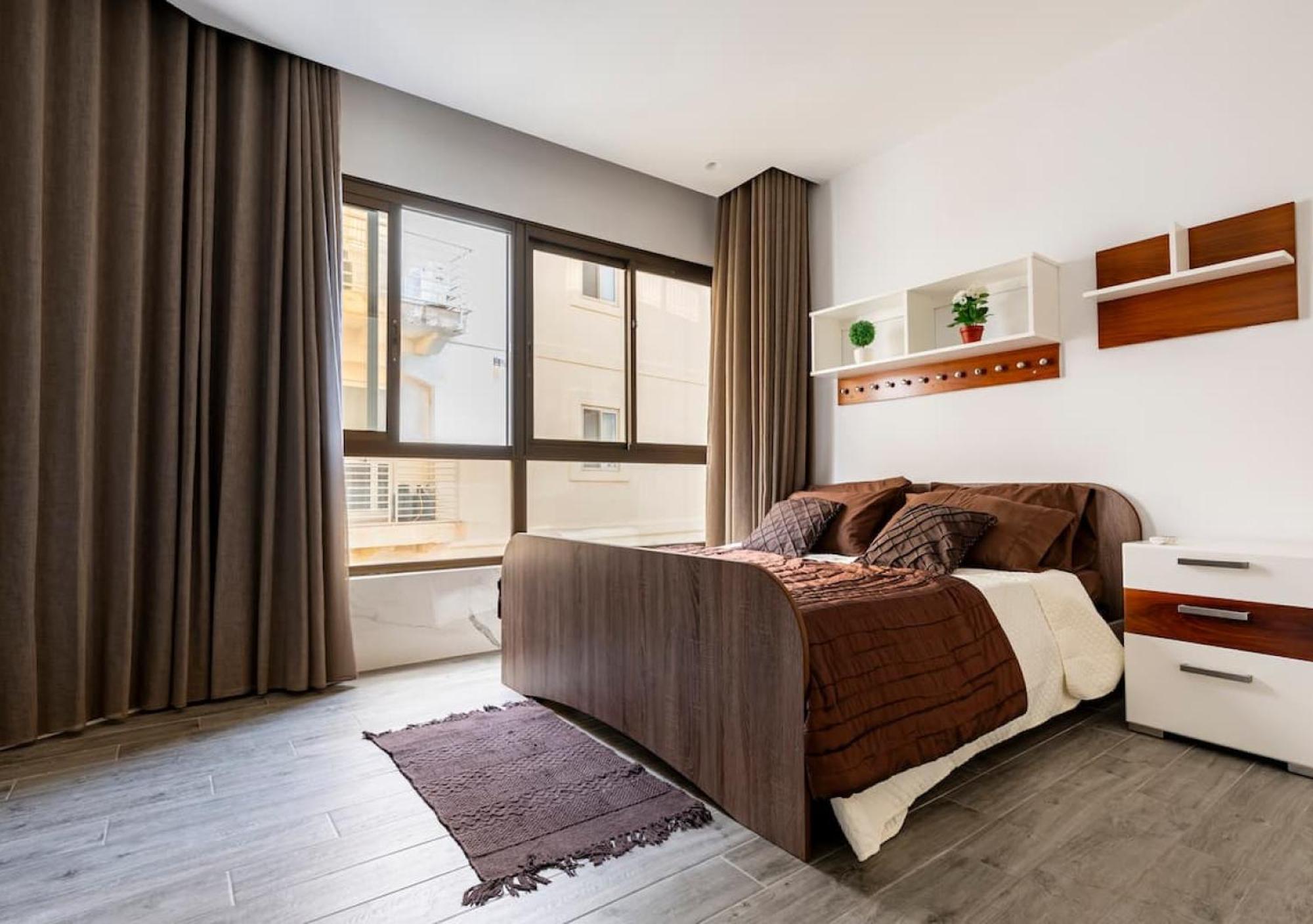 Sea View Luxury Haven Living & 3Bedrooms Seafront Слима Екстериор снимка