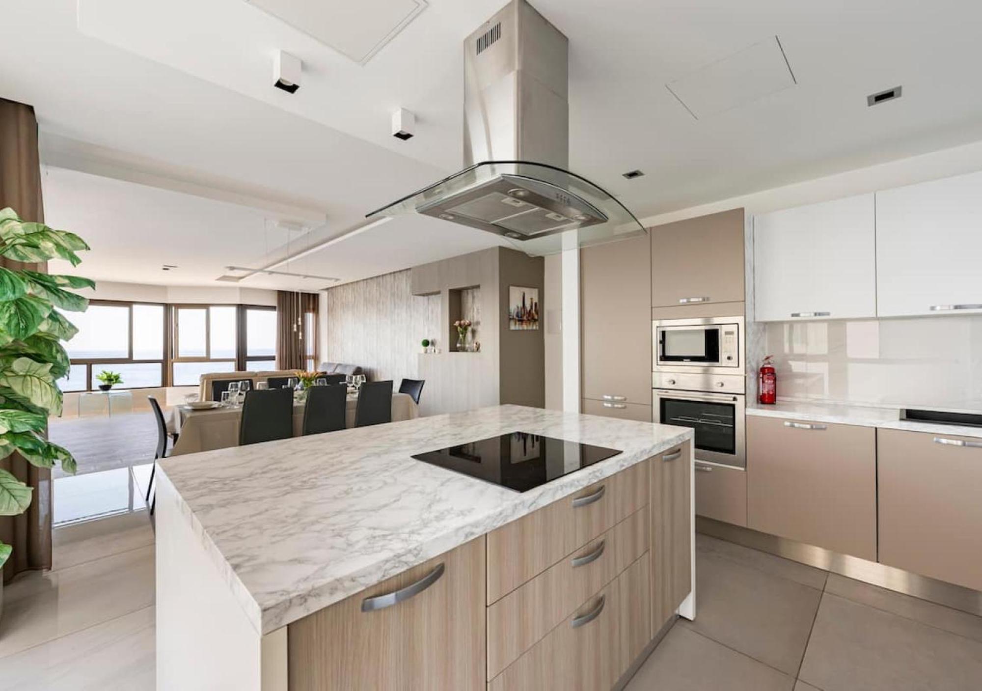 Sea View Luxury Haven Living & 3Bedrooms Seafront Слима Екстериор снимка